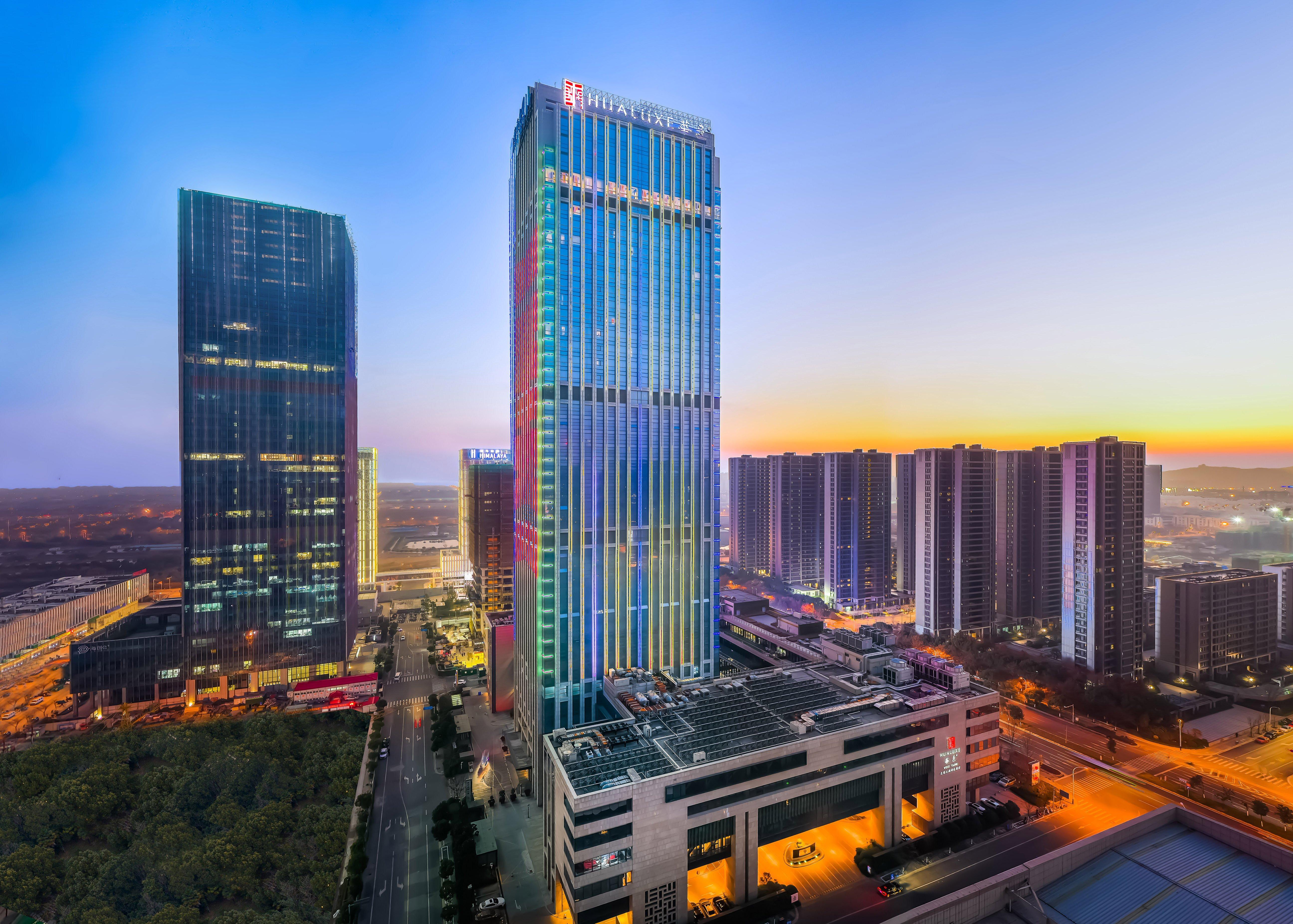 Hualuxe Wuxi Taihu Hotel Exterior foto