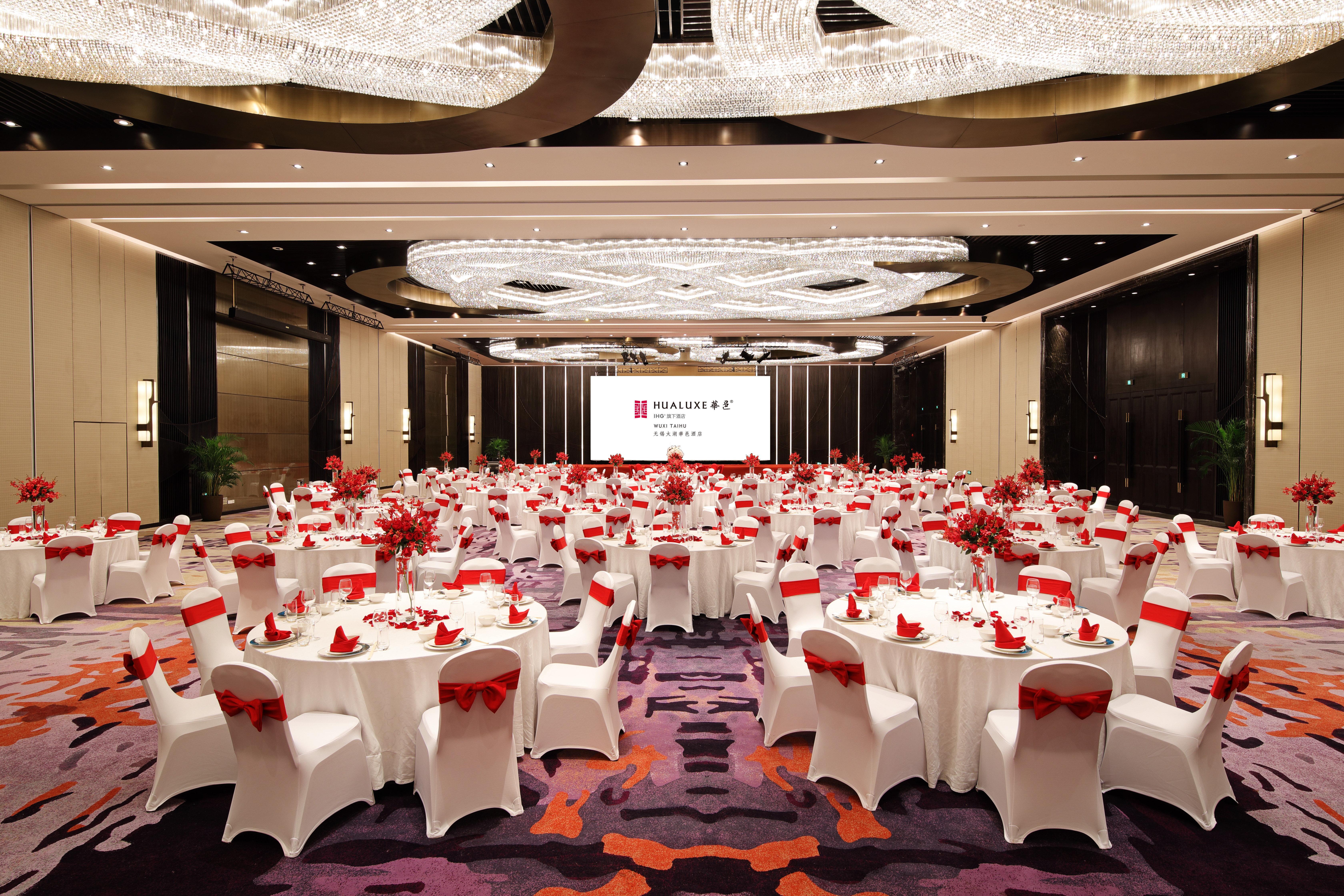 Hualuxe Wuxi Taihu Hotel Exterior foto