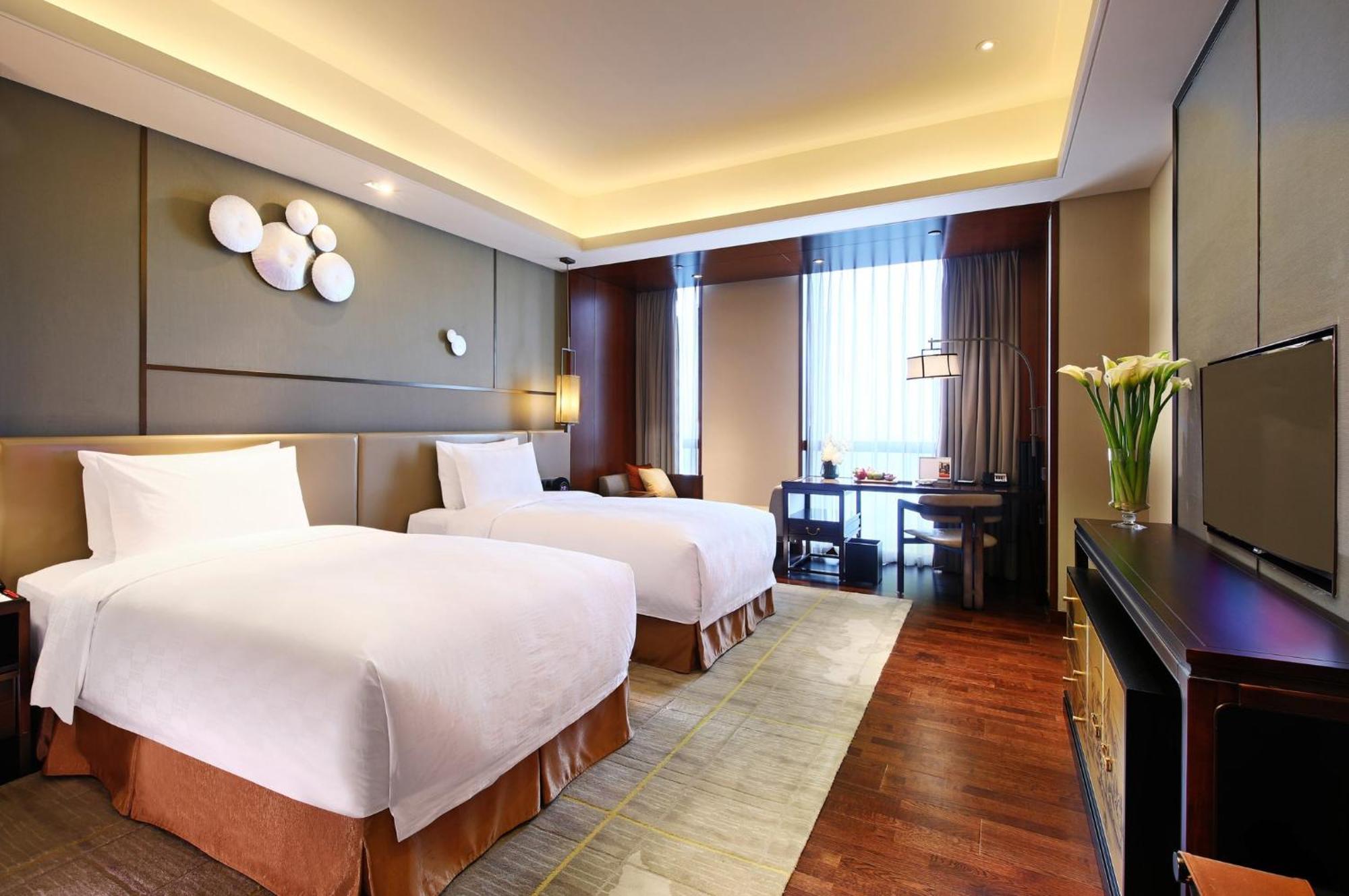 Hualuxe Wuxi Taihu Hotel Exterior foto
