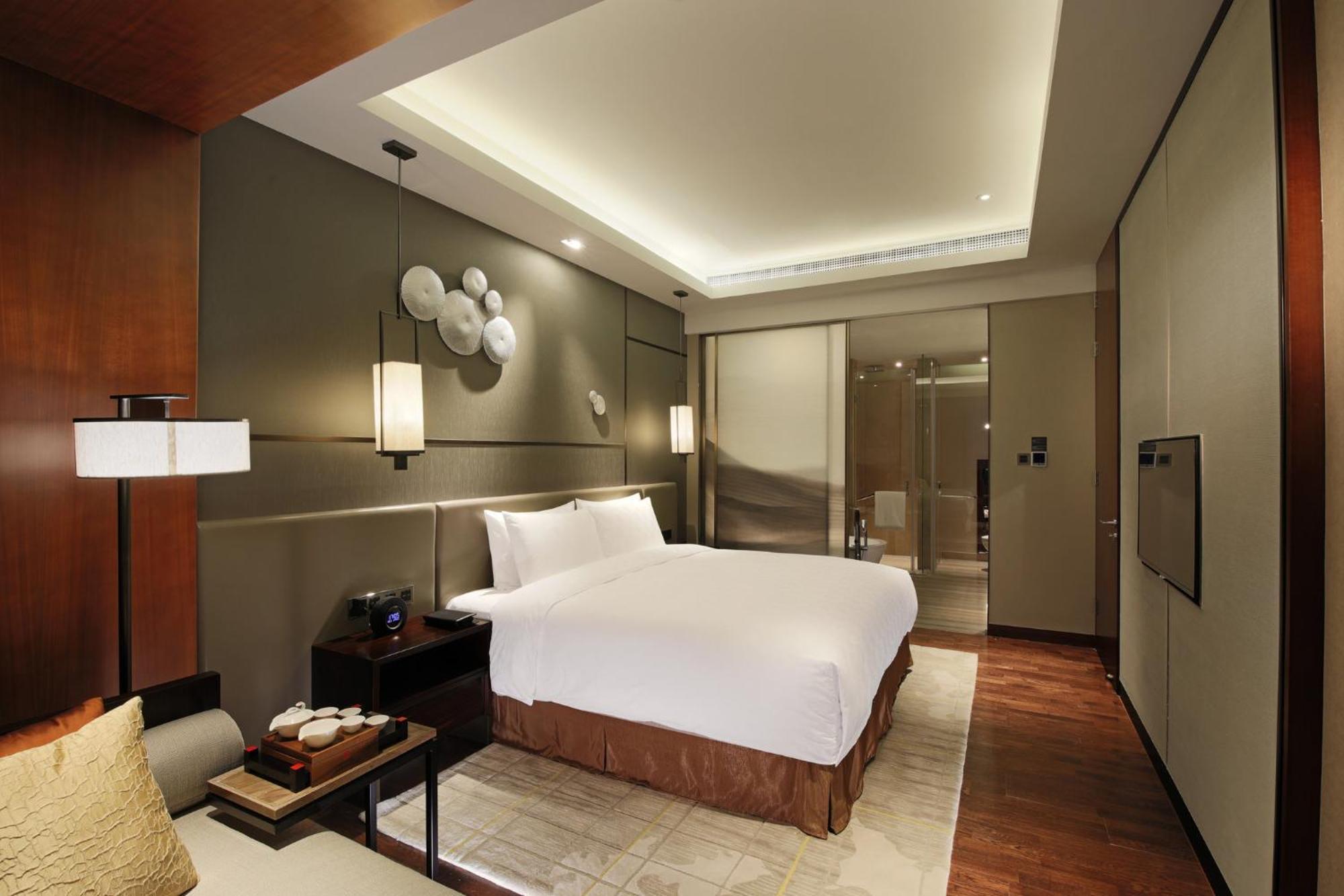 Hualuxe Wuxi Taihu Hotel Exterior foto