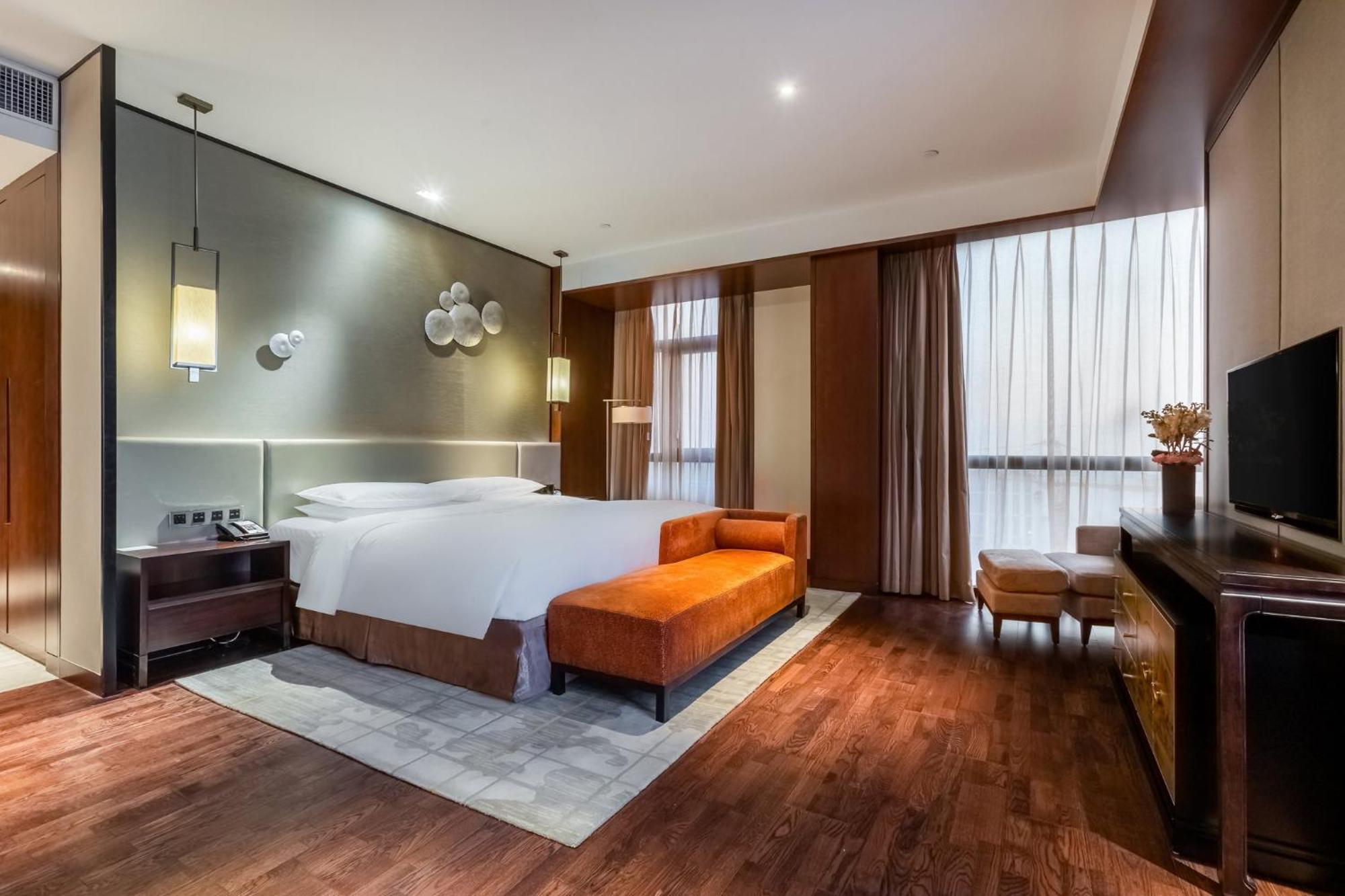Hualuxe Wuxi Taihu Hotel Exterior foto